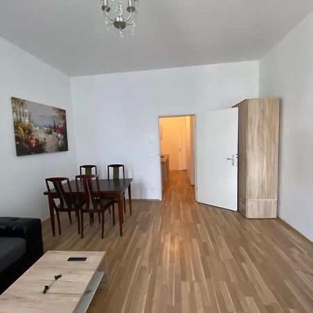 Niceapartmenthollergasse 8 Vienna Luaran gambar