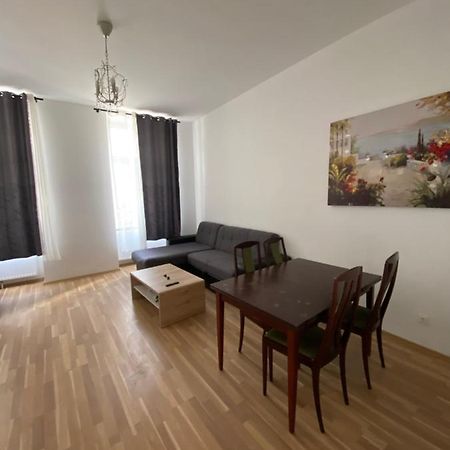 Niceapartmenthollergasse 8 Vienna Luaran gambar