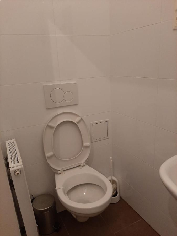 Niceapartmenthollergasse 8 Vienna Luaran gambar